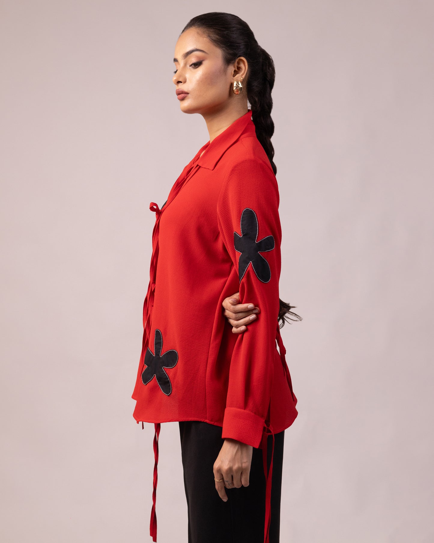 ABBY FLORAL APPLIQUE SHIRT - RED